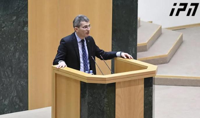 "როგორც უბრახუნებთ ერთმანეთს, გააგრძელეთ ბრახუნი, აქ სიტყვების უაზრო ბრახუნს კი თავი დაანებეთ" - მამუკა მდინარაძე ოპოზიციას