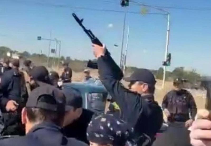 არეულობა დაღესტანში, აქცია მობილიზაციის გამოცხადების შემდეგ და დაპირისპირება - პოლიცია აქციის დაშლას ცეცხლსასროლი იარაღიდან ჰაერში გასროლით ცდილობს (ვიდეო)