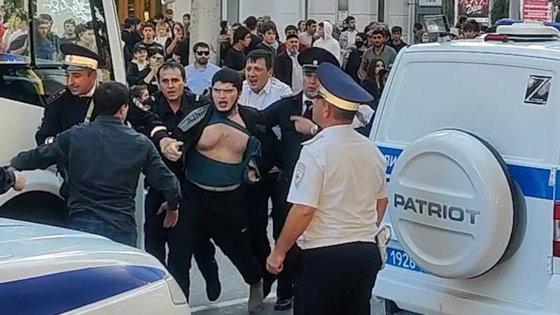 "პოლიციელებს არ ვემორჩილებით...  ჩრდილოეთ კავკასია აუცილებლად იფეთქებს" - დაღესტანში დაწყებული პროტესტის მუხტი არ იკლებს:  რას ამბობენ ადგილობრივები