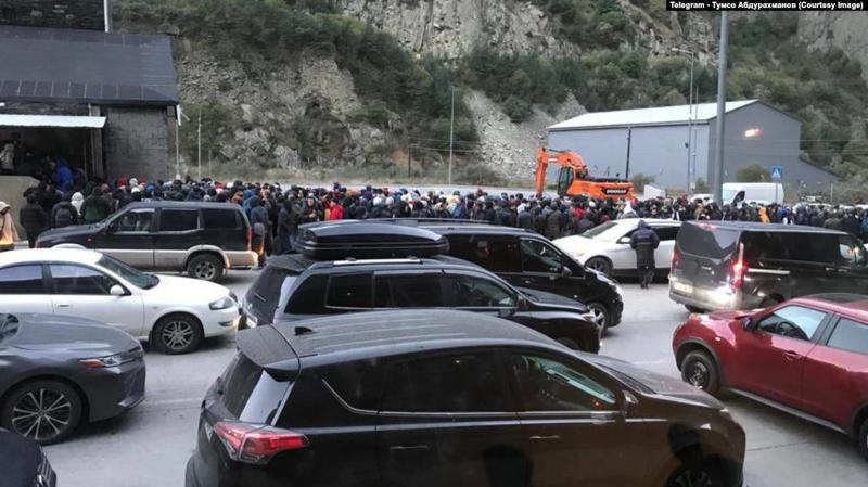 რამდენი ადამიანი შემოვიდა რუსეთიდან საქართველოში ბოლო 10 დღეში - შსს ინფორმაციას ასაჯაროებს: "მომატებულია იმ პირთა რაოდენობაც, ვისაც შემოშვებაზე უარი ეთქვა"