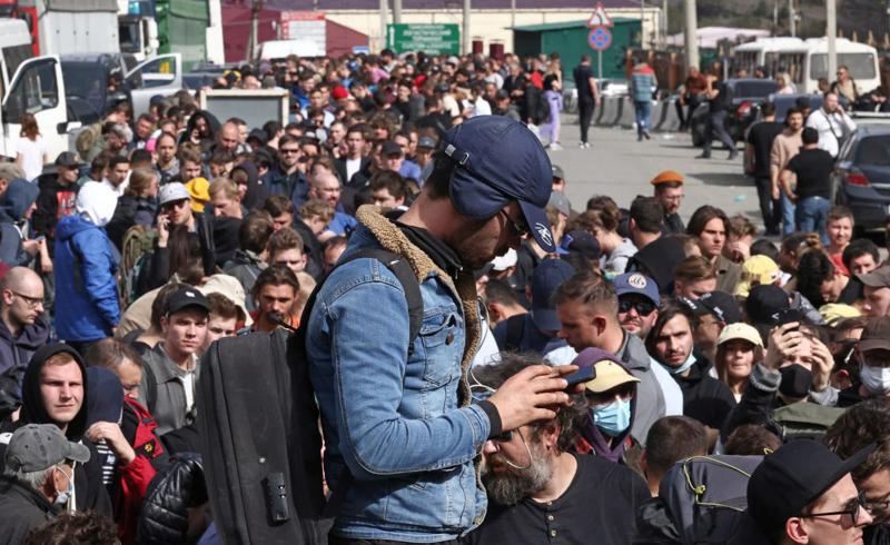"დანაზოგი, რაც ჩამოვიტანეთ, მაქსიმუმ 3-4 თვე გვეყოს... წამოვედით, რადგან იქ თუ პატრონი არ გყავს, ომისგან ვერავინ დაგიხსნის" - ისტორიები რუსეთიდან გამოქცეულ ქართველებზე: რას უყვებიან ისინი AMBEBI.GE-ს