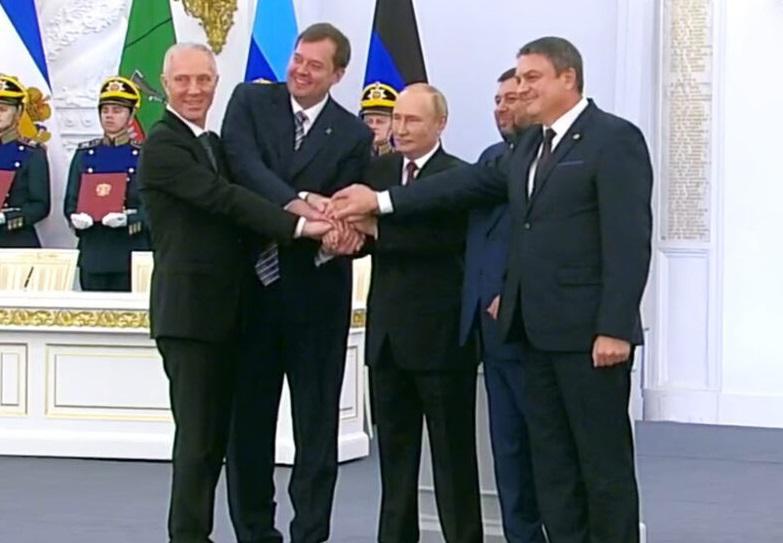 ფოტოები კრემლიდან, სადაც  უკრაინის ტერიტორიების უკანონოდ მიერთების შესახებ ღონისძიება მიმდინარეობს