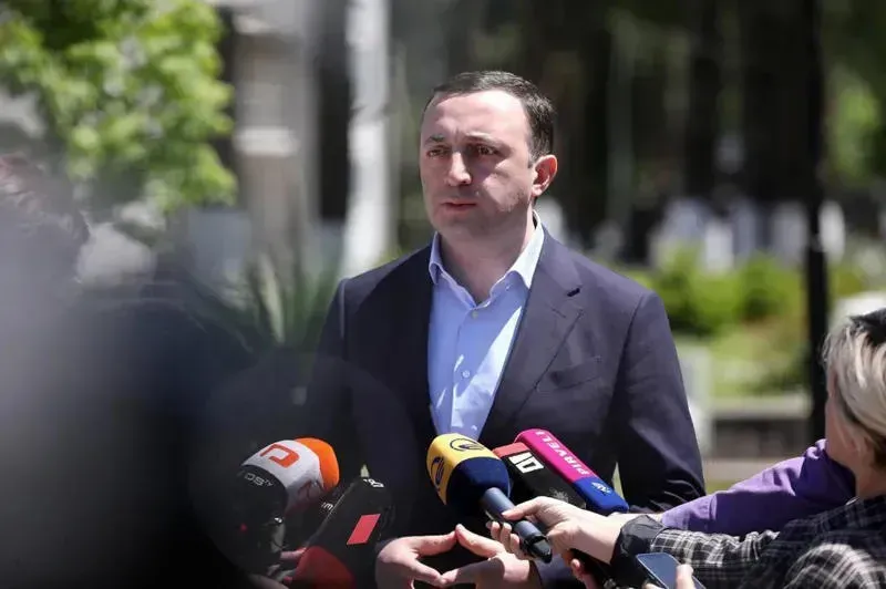 "კონკრეტული ინფორმაცია გაქვთ, რა სჭირს სააკაშვილს? - არავინ უნდა იყოს პრივილეგირებულ" - პრემიერი ჟურნალისტებს