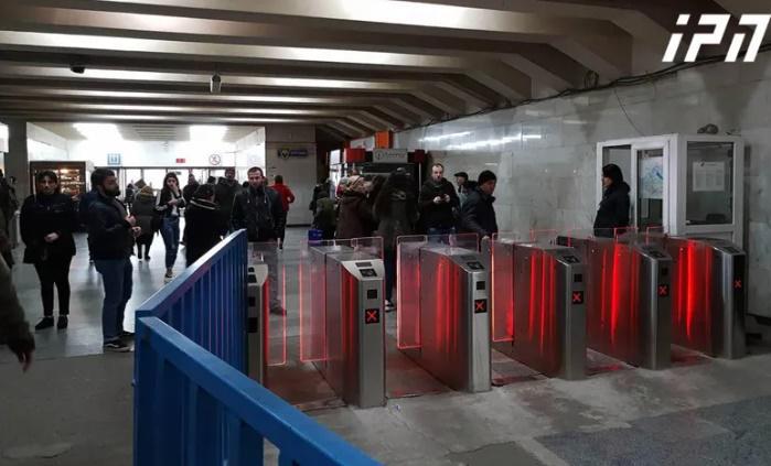 როდის დამონტაჟდება მეტროსადგურებში დამატებითი ტურნიკეტები - რას აცხადებენ სატრანსპორტო კომპანიაში?