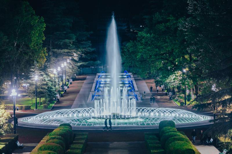 ვაკის პარკში, შადრევანში ჩასულ ბავშვებს დენმა დაარტყა - როგორია მათი მდგომარეობა, რას აცხადებენ კლინიკაში?