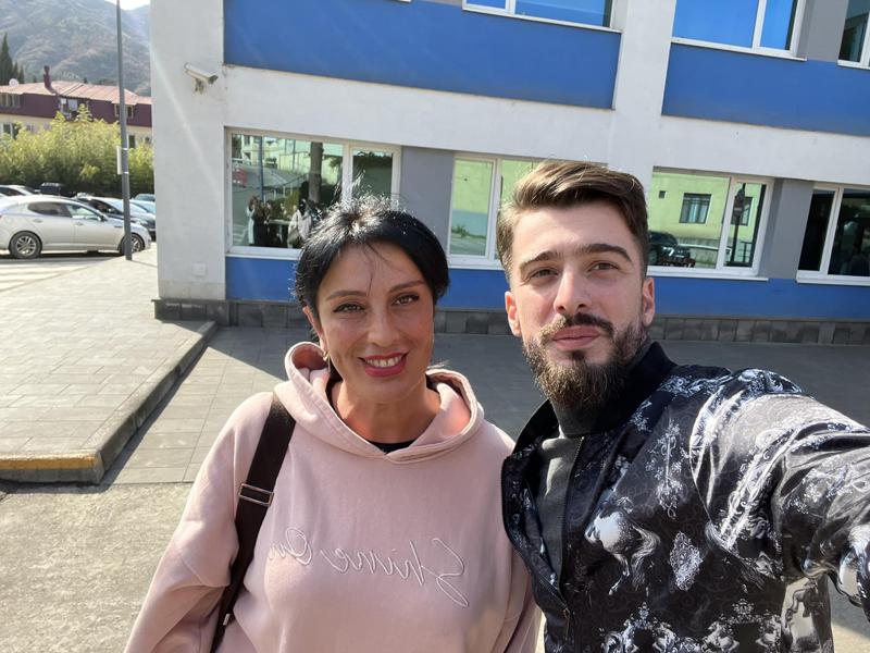 "ჩვენი დროის გმირი მეგი ბანცაძე! შემთხვევითი გამვლელი, ვინც ჩვენს ლაზარეს პირველადი დახმარება გაუწია, გული აუმუშავა" - რას წერს კონსტანტინე ზარნაძე?