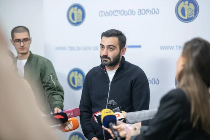 "თუ რაიმე ბრალეულობა მიმიძღვის კონკრეტულ საქმიანობაში, მზად ვარ პასუხი ვაგო" - მერიის გარემოს დაცვის სამსახურის უფროსი ვაკის პარკზე