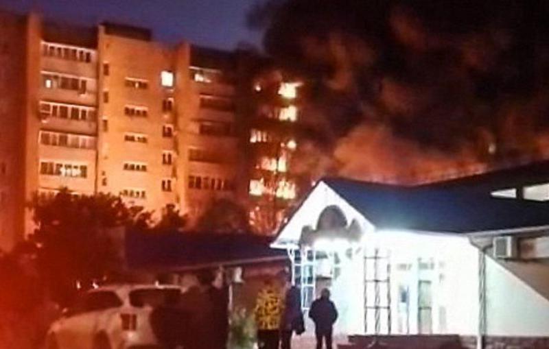 რუსეთის ქალაქ იეისკში რუსული მოიერიშე თვითმფრინავი საცხოვრებელ კორპუსს შეეჯახა - კორპუსის ხუთი სართული ცეცხლში იყო გახვეული, დაზიანდა დაახლოებით 45 ბინა