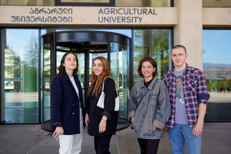 გაიცანით სტუდენტები, რომლებიც წელს "ნიკორას“ სტიპენდიატები გახდნენ