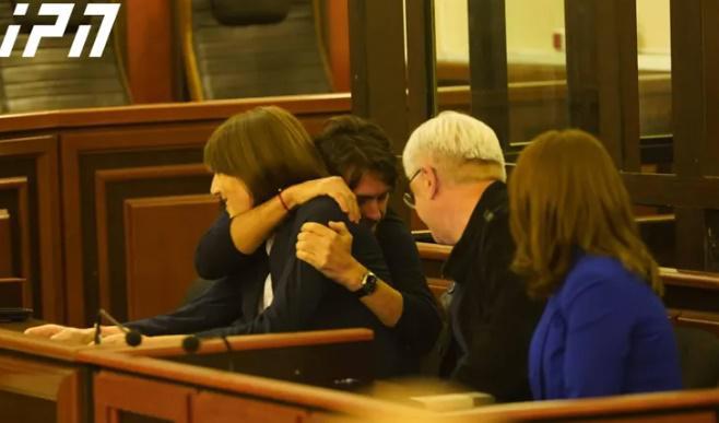 ფოტო სასამართლოდან: ნიკოლოზ ბასილაშვილის რეაქცია, როდესაც მოსამართლემ უდანაშაულოდ ცნო