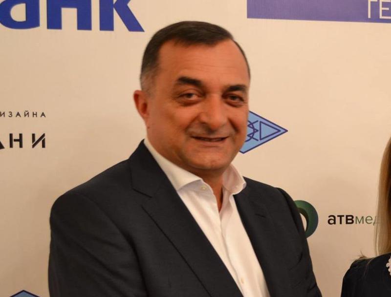 "ეტიკეტს, რა თქმა უნდა, დავტოვებთ..." - ვინ არის ქართველი ბიზნესმენი, რომლის მიერ რუსეთში ნაწარმოებ პროდუქციაზეც, საქართველოს დროშაა გამოსახული, რასაც აფხაზეთში აჟიოტაჟი მოჰყვა?