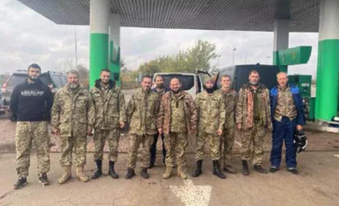 "ჩვენები სახლში არიან" - ტყვეთა მორიგი გაცვლის შედეგად, უკრაინამ 10 ჯარისკაცი დაიბრუნა: რას წერს ერმაკი?