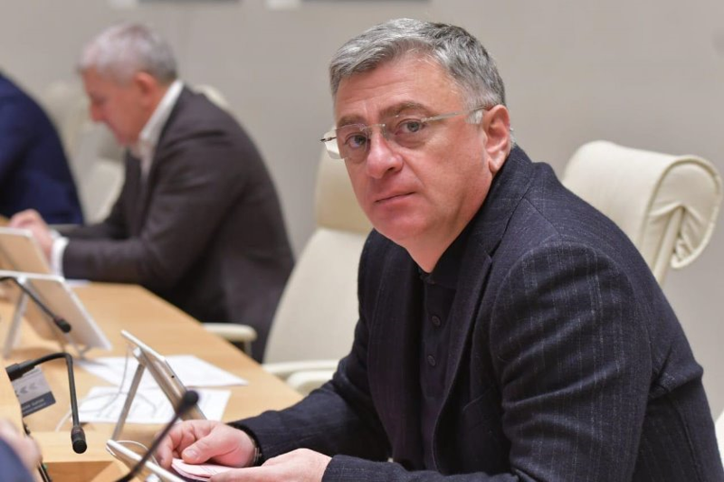 ახლობლების თქმით, დეპუტატს, შვილის გარდაცვალების შემდეგ, ჯანმრთელობის პრობლემები ჰქონდა -  რა ხდება ცნობილი ირაკლი ხახუბიას გარდაცვალების თაობაზე?