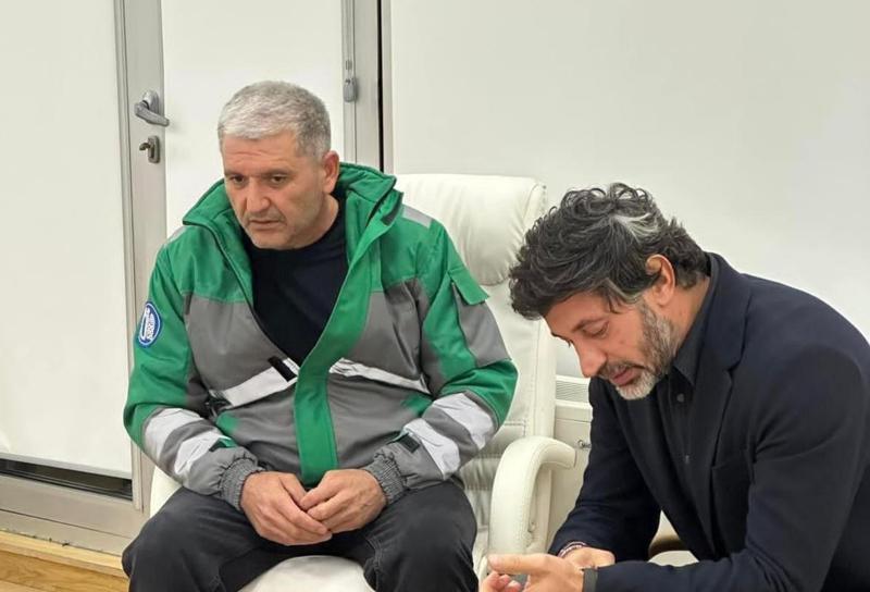 კახა კალაძემ დევი მეზურნიშვილის ოჯახს ბინა გადასცა - " მალე სრულიად გარემონტებული ჩაგვბარდება... სიკეთით გადაგვეხადოს"