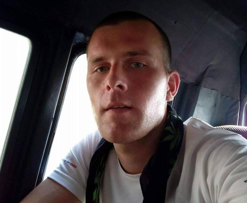 მკვლელობა ზესტაფონში - ვინ არის მეზობლის მიერ მოკლული 23 წლის ბიჭი?