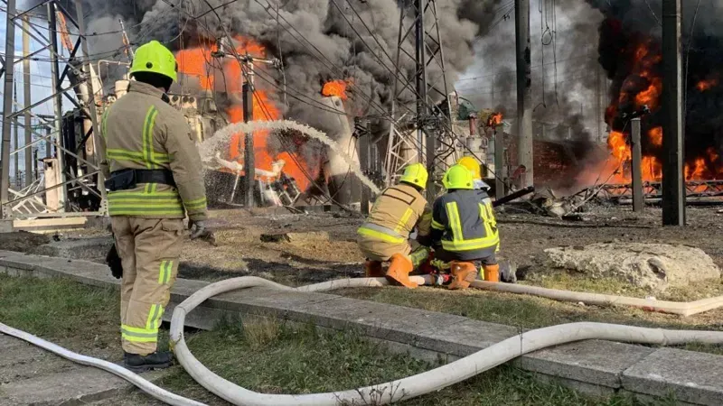 რუსების სარაკეტო თავდასხმის შედეგად უკრაინაში 13 ადამიანი დაშავდა