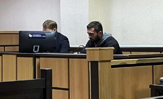 "დამიწყეს ცემა, თავზე ქურთუკი გადამაფარეს" - რესტორანში დაწყებული დაპირისპირება მკვლელობით დასრულდა: რა თქვა ბრალდებულმა სასამართლო სხდომაზე?