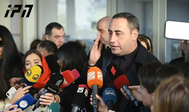 "გვინდა გვარამია იყოს თავისუფალი? - ერთიანობა! გვინდა სააკაშვილი იყოს თავისუფალი? - ერთიანობა! ევროკავშირის კანდიდატის სტატუსი გვინდა? - ერთიანობა!" - ვაშაძე