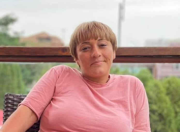 "წაუფარებიათ ზეწარი და გადასვენებას ელოდებოდნენ" - ქარელში ახალგაზრდა ქალი ხილის კრეფის დროს შეუძლოდ გახდა და გარდაიცვალა: ოჯახი  სასწრაფო დახმარების ჯგუფს ადანაშაულებს