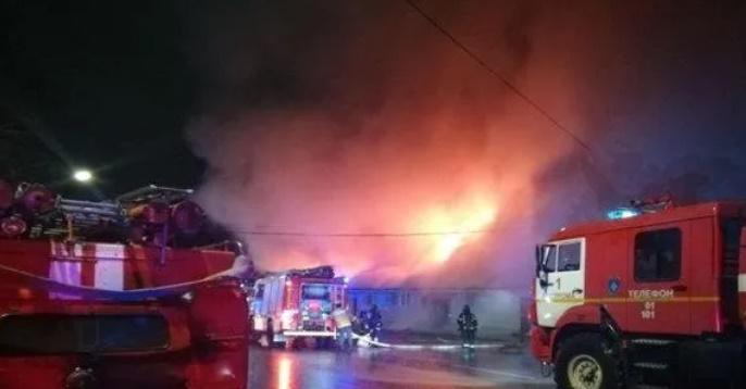 რუსეთში, ქალაქ კოსტრომის კაფეში ძლიერი ხანძარი გაჩნდა - გარდაცვლილია 13 ადამიანი