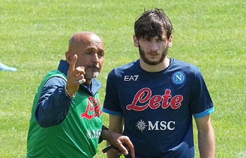 "თქვენთვის სამყარო კვარაცხელიას გარშემო ტრიალებს, ჩვენ სხვა ფეხბურთელებიც გვყავს" - ლუჩანო სპალეტიმ "კვარას" შესახებ ისაუბრა