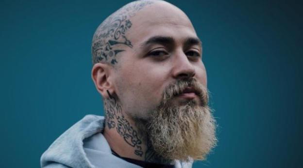 "დამაკნინეს, თაღლითი შემარქვეს, გამძარცვეს... ძებნაში ვარ. შეიძლება დამიჭიროთ, გამანადგუროთ, მაგრამ..." - რას წერს ავეჯის მწარმოებელი კომპანია "მელაძის“ მფლობელი?