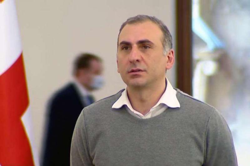 "დიდი ბასტი-ბუბუ ხდება პარლამენტში... მე და ქეთი თურაზაშვილს არც არავისთვის დაგვიჭერია მხარი და არც დარბაზიდან გავსულვართ" - ალეკო ელისაშვილი