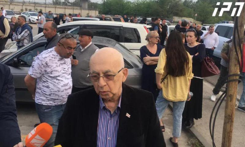 "ხვალვე უნდა იყოს გაყვანილი - ნუ წავართმევთ სიცოცხლეს მიშას" - მიხეილ სააკაშვილის მამა