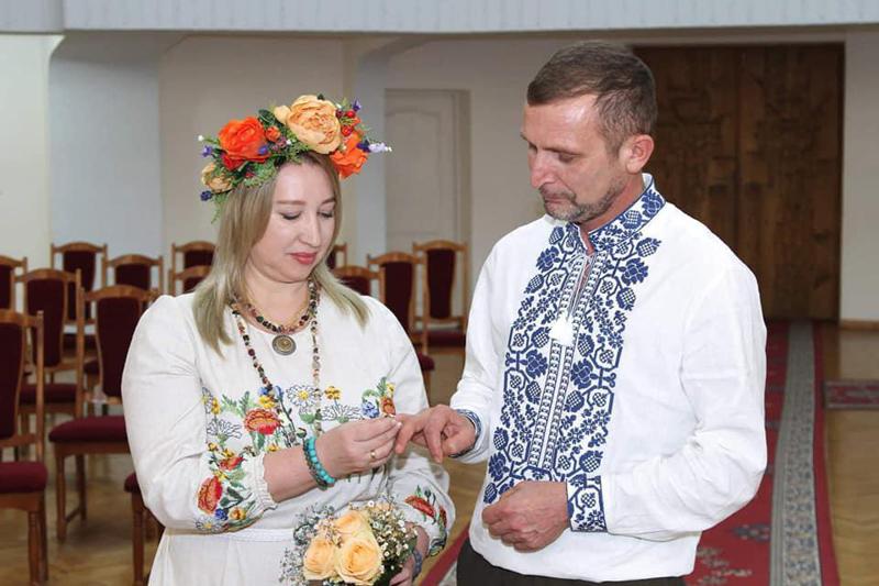 ქართველმა მეომარმა ომში გაცნობილ უკრაინელ ქალზე იქორწინა - რას წერს ქუთაისელი ბიჭის შესახებ სამხედრო ფოტოგრაფი: "სიყვარული ყველაზე ძლიერი აღმოჩნდა"