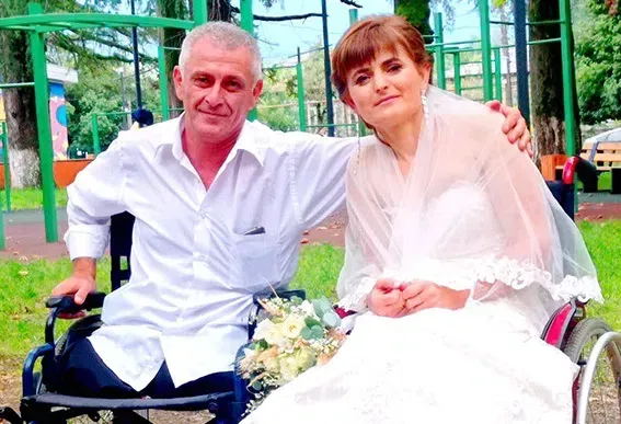 "ჩემს გადარჩენასთან ერთად, ასეთი სიყვარულიც სასწაულია ჩემთვის" - ზაქრო მირიანაშვილისა და თამუნა ლურსმანაშვილის სიყვარულის ამაღელვებელი ისტორია