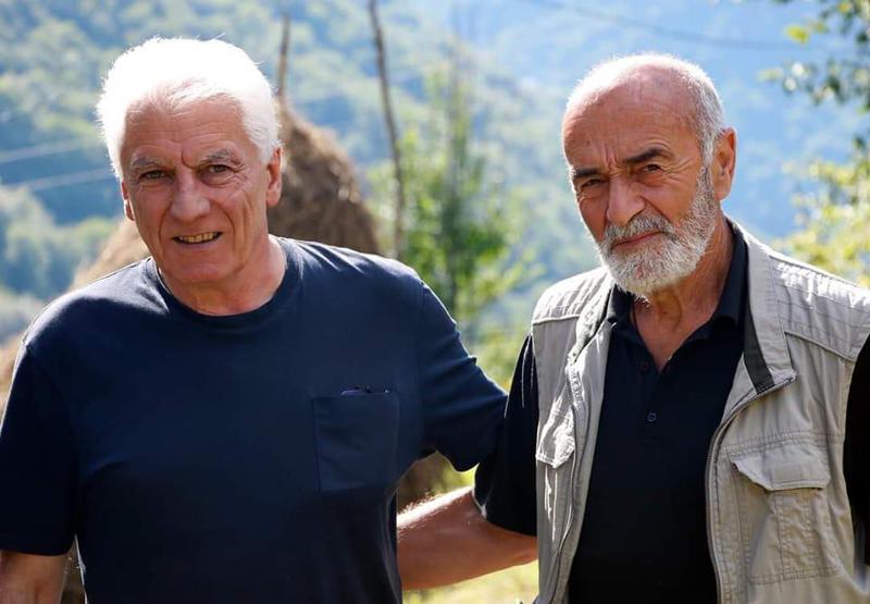 "ლომო, როგორ ხარ?... ვიდრე ცოცხალი ვარ, სხვა დროში, სხვანაირად შენთვის დაბადების დღის მოლოცვა გამიჭირდება" - რას წერს ტარიელ ხარხელაური თამაზ მეჭიაურზე, რომელსაც 65 წელი შეუსრულდებოდა