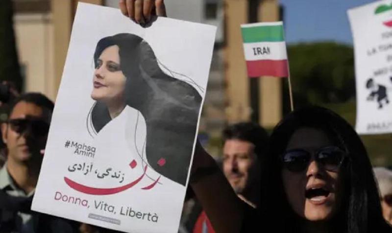 ირანში აცხადებენ, რომ ჰიჯაბის ტარების კანონს განიხილავენ