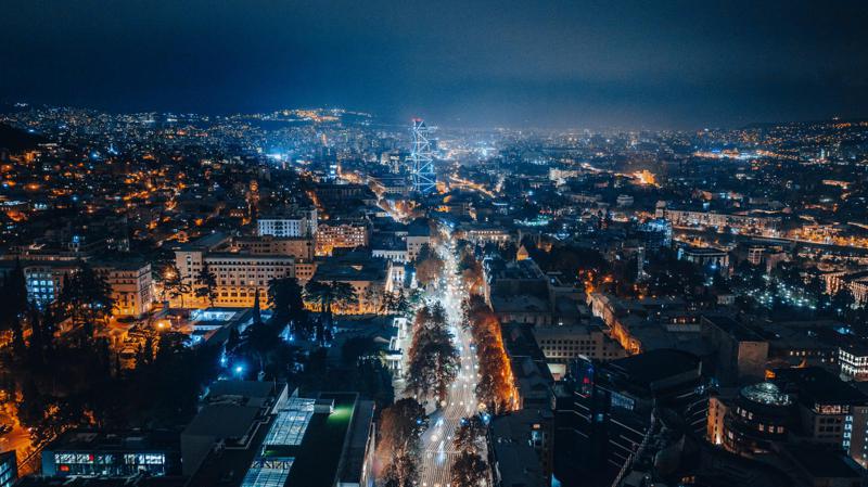 საახალწლოდ გაჩახჩახებული თბილისი - რა ფოტოებს აქვეყნებს კახა კალაძე