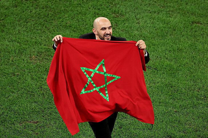 "მოურინიოსა და გვარდიოლას ნაზავი ვარ... რატომ არ უნდა მოვიგოთ მსოფლიო ჩემპიონატი?!" - ვინ არის "მაროკოელი ჯადოქარი", მწვრთნელი, რომელმაც გუნდს ზღაპრული წარმატება მოუტანა