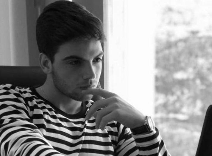 "კლინიკაში ვახტანგ ჩარკვიანს იმაზე მეტი მორფინი გაუკეთეს, ვიდრე საჭირო იყო" - რას ითხოვს კორონავირუსის დიაგნოზით გარდაცვლილი 20 წლის ფეხბურთელის ოჯახი