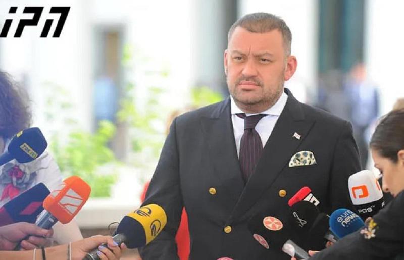 "გინახავთ, მიშა სააკაშვილის დროს,  ციხეში ადამიანებს გვამებზე რომ აბამდნენ?" - ბექა ოდიშარია ჟურნალისტს