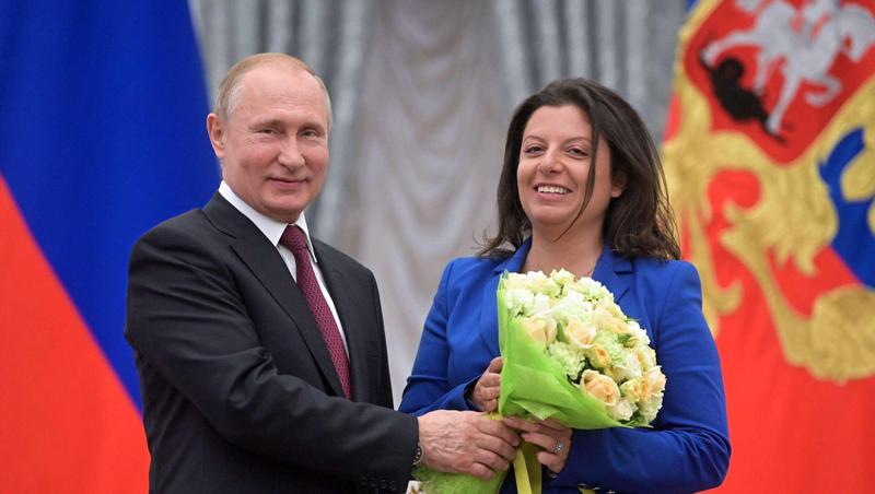 "გმადლობთ, რომ არ დაუშვით, სულელ კანიბალს გადაეყლაპა აფხაზეთი, გადაეყლაპა ოსეთი და ოსები 2008 წელს" - მარგარიტა სიმონიანი პუტინს