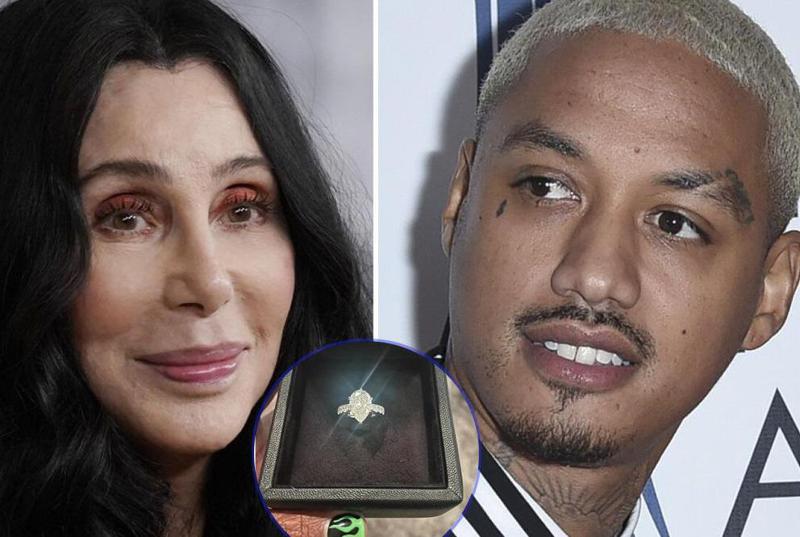 "სიყვარულმა მათემატიკა არ იცის“- 76 წლის მომღერლის უშველებელი ბრილიანტის ბეჭდის ფოტო, რომელმაც სოცქსელი შოკში ჩააგდო: დაინიშნა თუ არა შერი 40 წლით უმცროს ბოიფრენდზე?