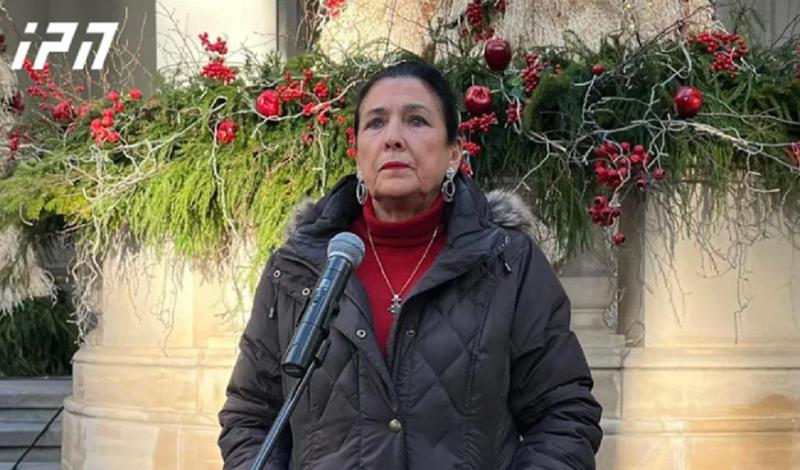 "მე შევიწყალე მურუსიძე, ჩინჩალაძე? თუ მე განვაწესე ისეთ ადგილებზე, საიდანაც ვერავინ ვერ მოხსნის? როდის გააპროტესტეთ, სად იყავით?" - სალომე ზურაბიშვილი აქციის მონაწილეებს