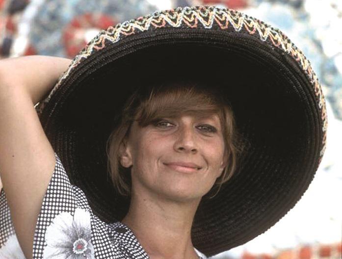 "...იფეთქა სიყვარულმა. თავს ვიკავებდი. არ ვიცოდი, ჩემი შვილები როგორ მიიღებდნენ, თანაც კოტეს დონ-ჟუანის სახელი ჰქონდა" - სოფიკო ჭიაურელის ნაამბობი მისი ცხოვრების მთავარ სიყვარულზე