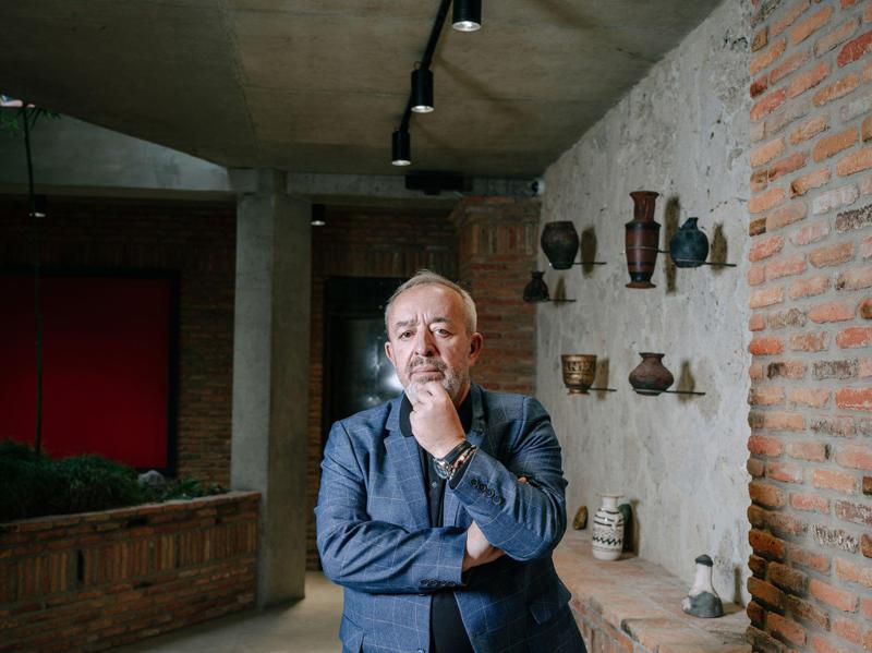 "სცენა "თეატრის" უცვლელი და მთავარი კომპონენტია, დარბაზი კი მუდმივად ტრანსფორმირდება" - მამუკა ჩხაიძე