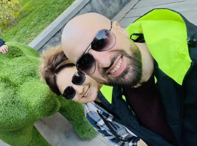 "როგორც ვიცით, ტრაგედია მათი 5 წლის შვილის თვალწინ მოხდა... ახალი წლის აღსანიშნავად სტუმრად მიდიოდნენ სხვა ოჯახში" - უბედური შემთხვევის დეტალები