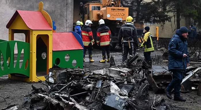 ავიაკატასტროფა კიევის ოლქში - უმძიმესი ფოტოები ტრაგედიის ადგილიდან