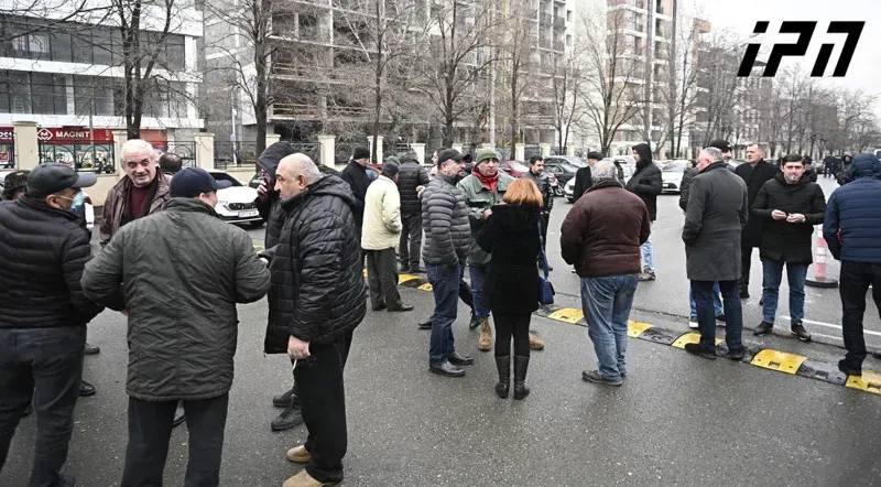 რა ვითარებაა საქალაქო სასამართლოსთან, სადაც მიხეილ სააკაშვილის მხარდამჭერები იკრიბებიან