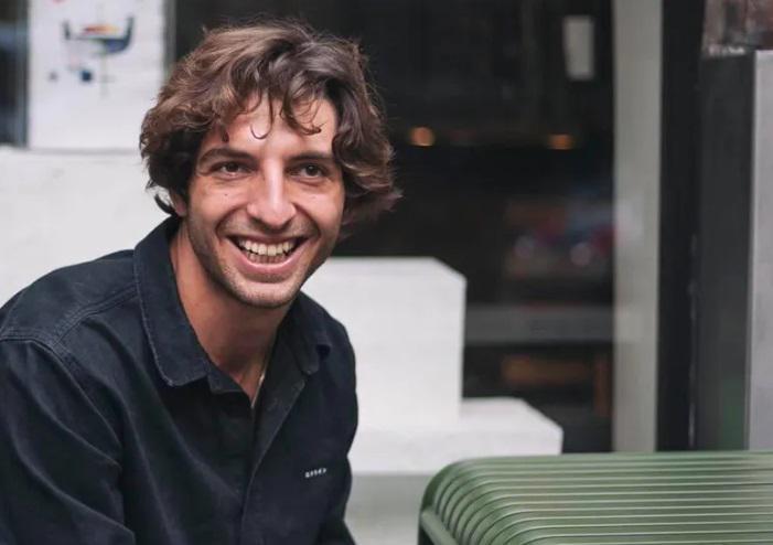 გამოფენის "ავტოპორტრეტი სარკესთან“ მონაწილე საკუთარი ნამუშევრის დაბრუნებას ითხოვს