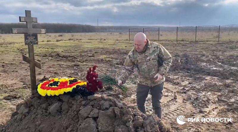 "პუტინის მზარეულის" "დამალული საფლავები": როგორ აყალბებს პრიგოჟინი ომში დაღუპულთა სტატისტიკას - "რეალურად, რუსეთში ამ ომისგან ხეირი მხოლოდ მესაფლავეებმა ნახეს"
