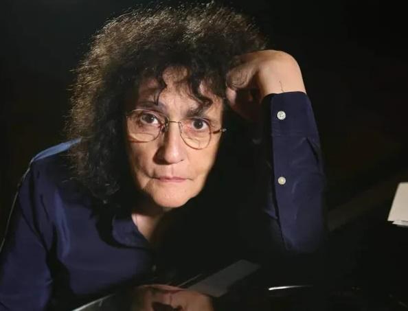 "უფალმა ერთი მხრივ დამაჯილდოვა, თუმცა, ამასთანავე, საშინელ დღეში ჩამაგდო..." - მანანა მენაბდის შემოქმედების 5 სტიქია