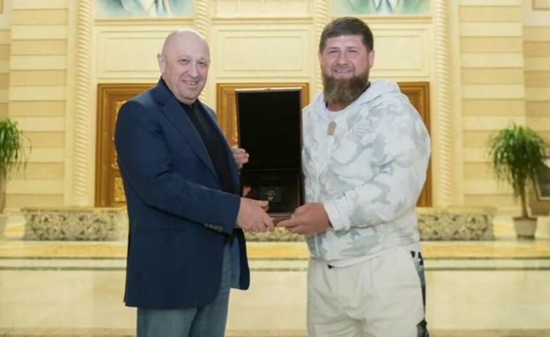 "ის მარტივად არ დათმობს პოზიციებს" - დაპირისპირება კადიროვსა და პრიგოჟინს შორის? - რის გამო ვერ თანხმდებიან ჩეჩნეთის ლიდერი და "პუტინის მზარეული"