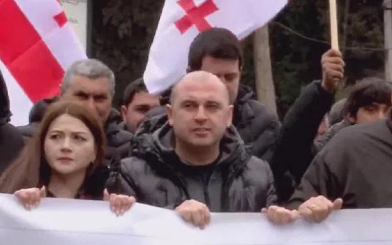 მარნეულში, "ნაციონალური მოძრაობის“ წევრებმა და მხარდამჭერებმა მიხეილ სააკაშვილის მხარდამჭერი აქცია გამართეს