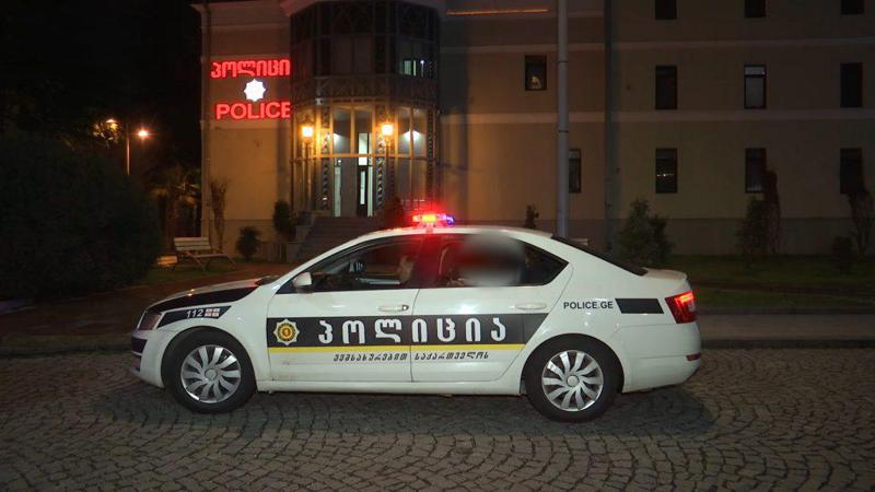 2 წლის გოგონაზე შესაძლო ძალადობის ბრალდებით მამა დააკავეს - ბავშვი სხეულის მრავლობითი დაზიანებებით და დამწვრობით საავადმყოფოშია